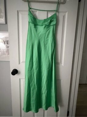 Zara satin slip dress 
Gorgeous green 
Size medium